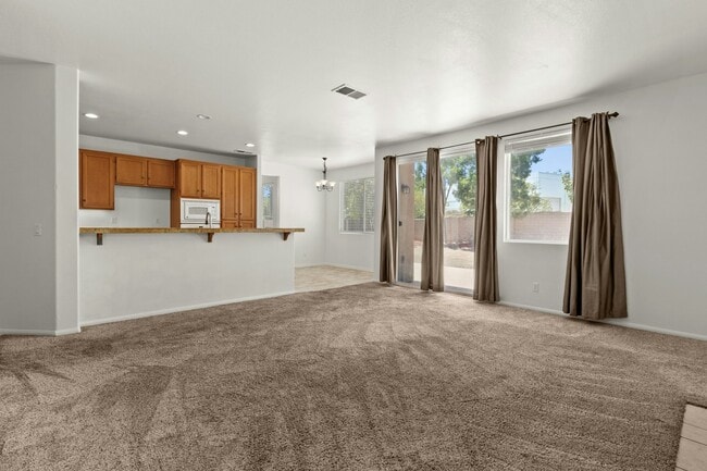Building Photo - 1067 Princess Kyra Pl
