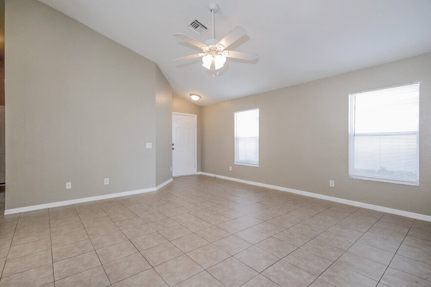 Building Photo - 11836 Whisper Creek Dr