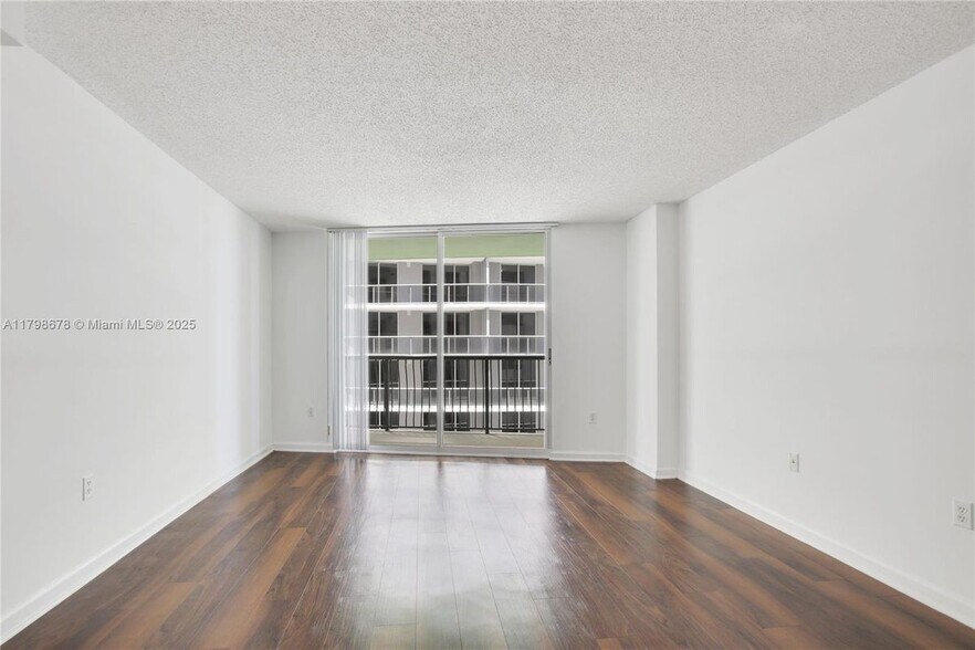 Building Photo - 1756 N Bayshore Dr