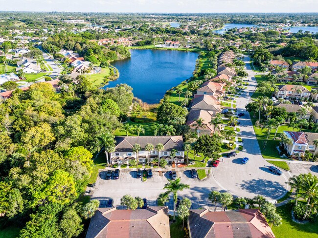 Building Photo - 6916 Crooked Fence Dr