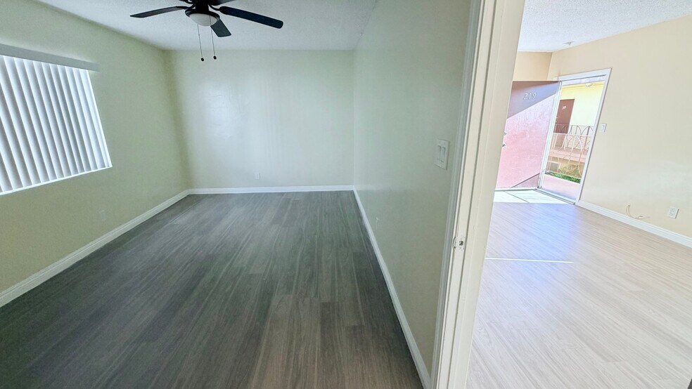 Building Photo - 810 W Duarte Rd