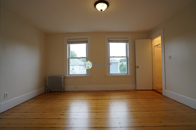 Building Photo - 21 Plainfield St