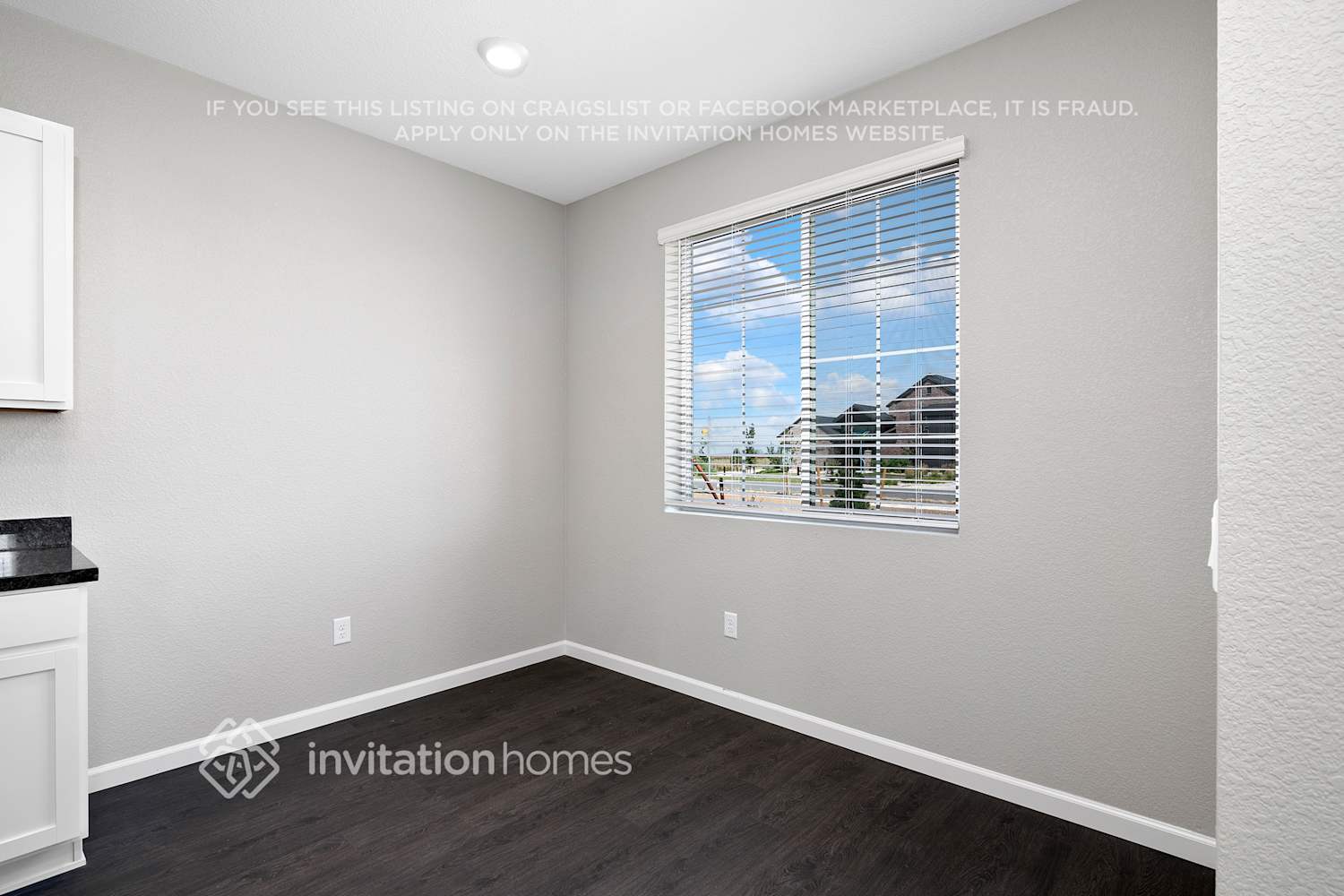 Building Photo - 1737 S Elk Way