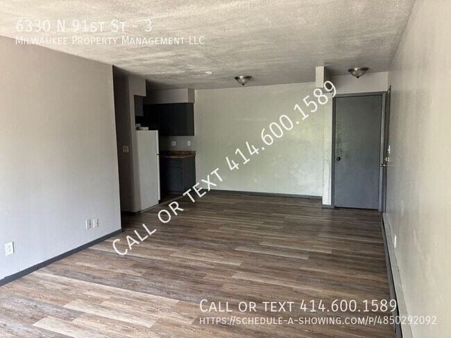 Building Photo - 6320-6330 N 91st St