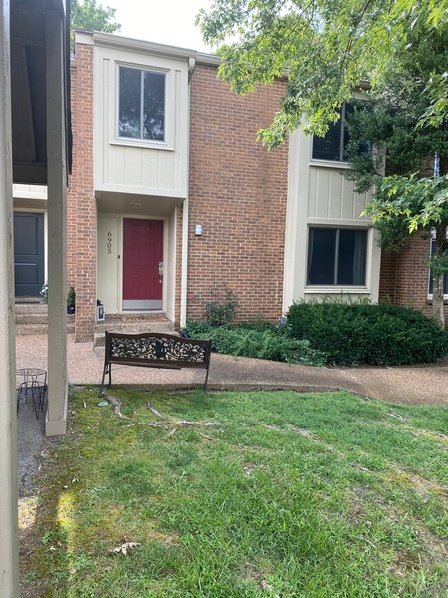 Building Photo - 6905 Highland Park Dr