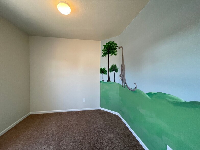 Building Photo - 540 Colins Ct