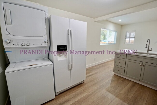 Building Photo - 226 D St