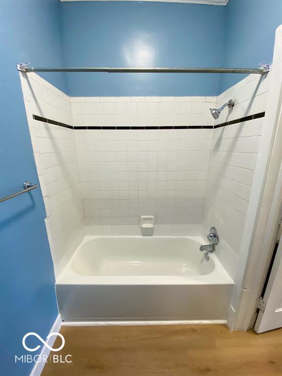 Building Photo - 4208 Rookwood Ave