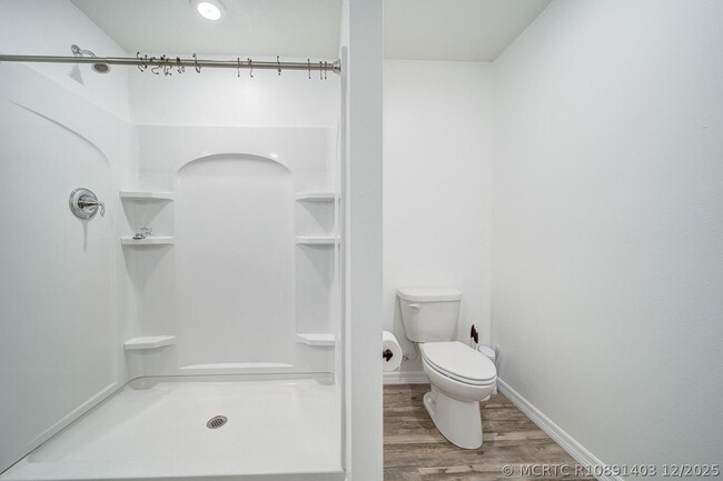 Building Photo - 4631 SW Athena Dr