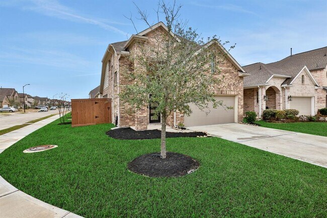 Building Photo - 7011 Winterberry Gln Ln