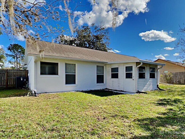 Building Photo - 1370 Heather Glen Dr