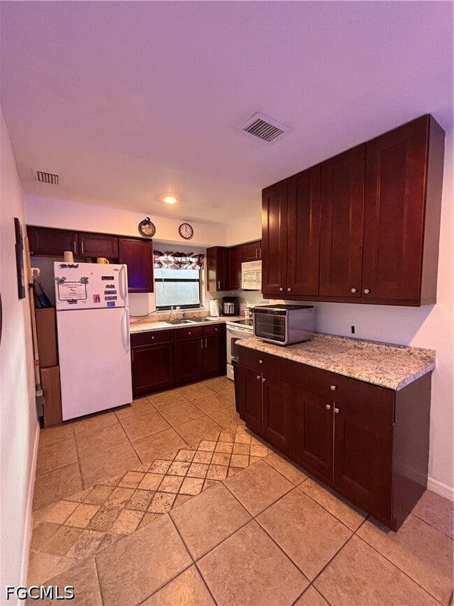 Building Photo - 1977 46th St SW