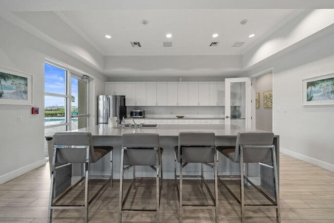 Building Photo - 7294 NW Farnsworth Cir