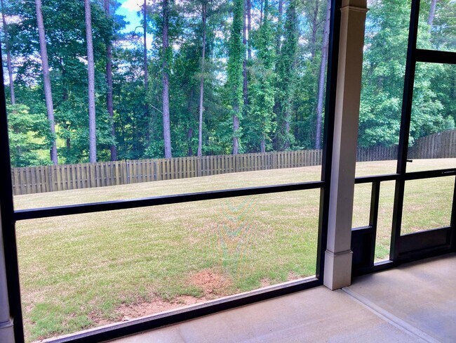 Building Photo - Spacious Grovetown Home