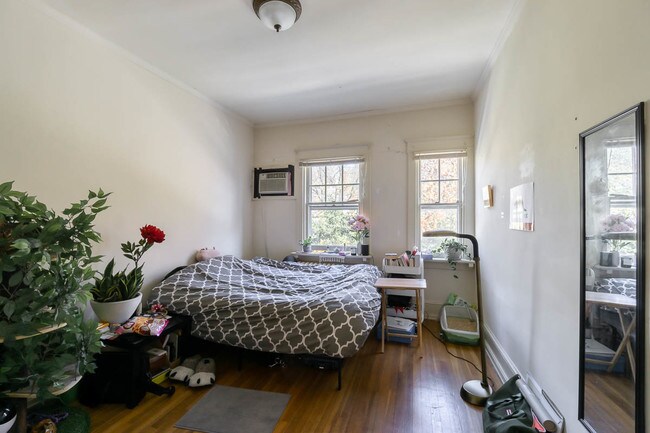 Building Photo - 3204 Porter St NW