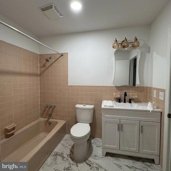 Building Photo - 53 N Post Rd