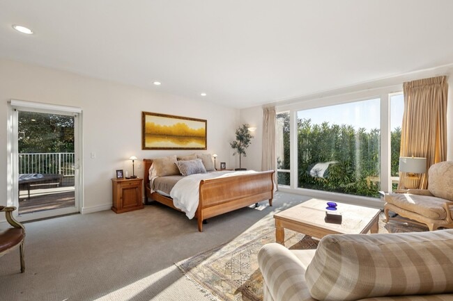 Building Photo - 20 Gilmartin Dr