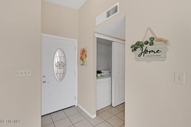Building Photo - 6233 Patria St
