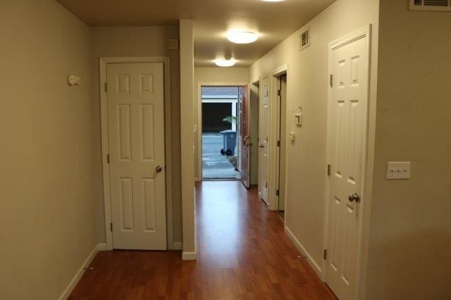 Building Photo - Cute, Cozy, convenient Arcata 3 bedroom townhouse with small fenced yard, laundry