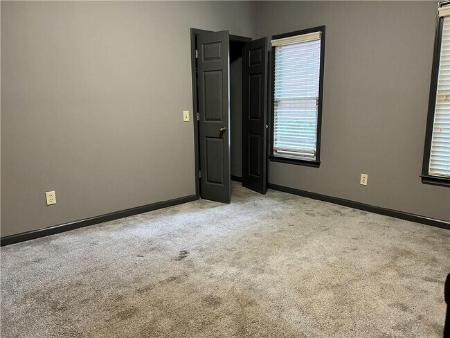 Building Photo - 5035 Hamptons Club Dr