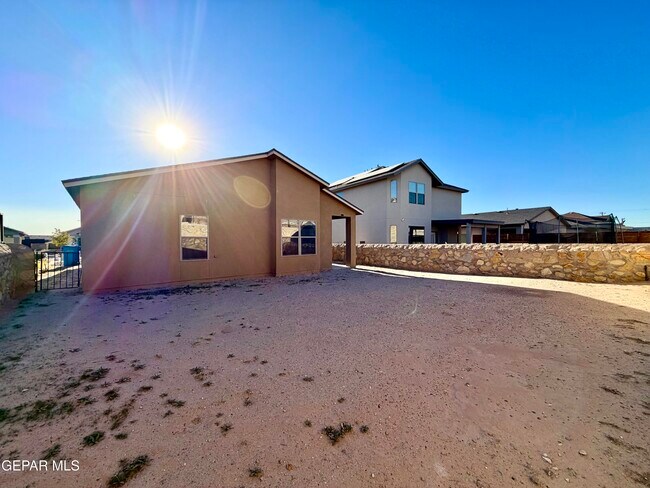 Building Photo - 11145 Eleanor Coldwell Ln