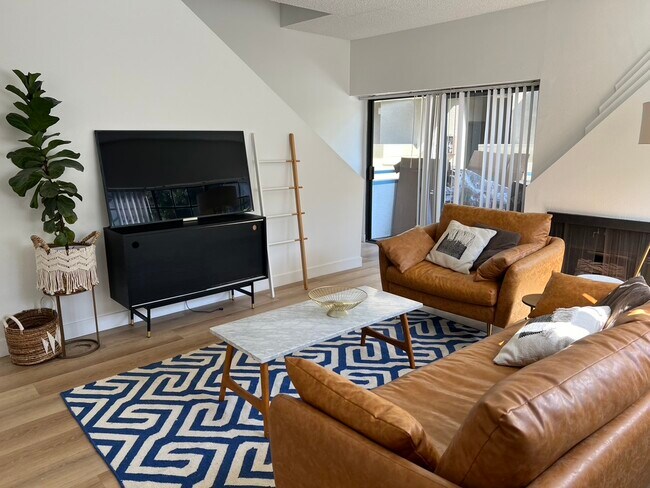 Building Photo - 2584 S Centinela Ave