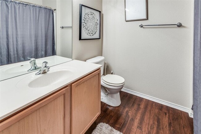 Building Photo - 203 Essex Ln