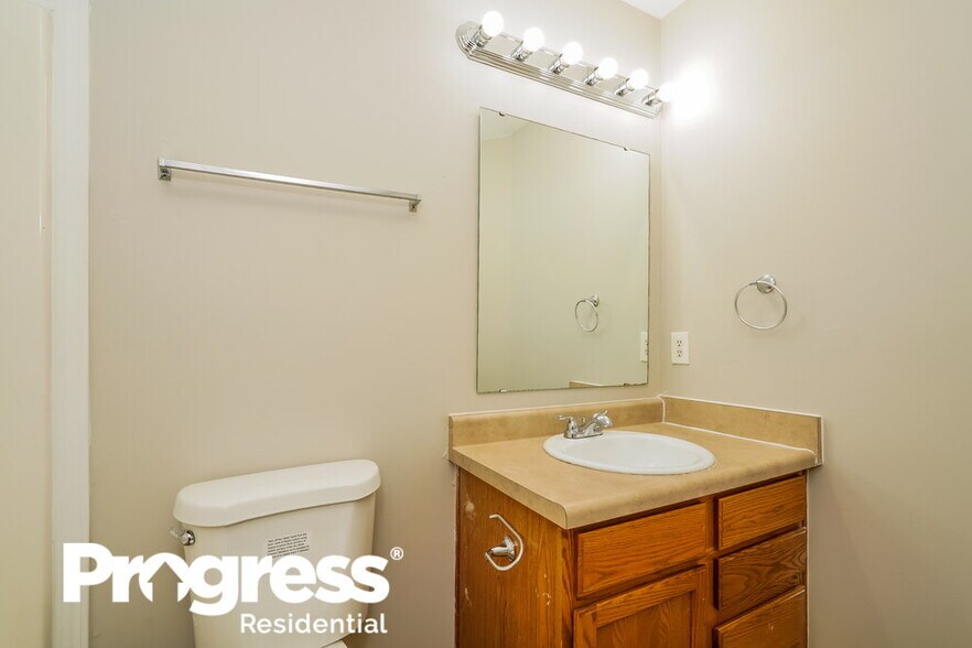 Building Photo - 6439 Kelsey Dr