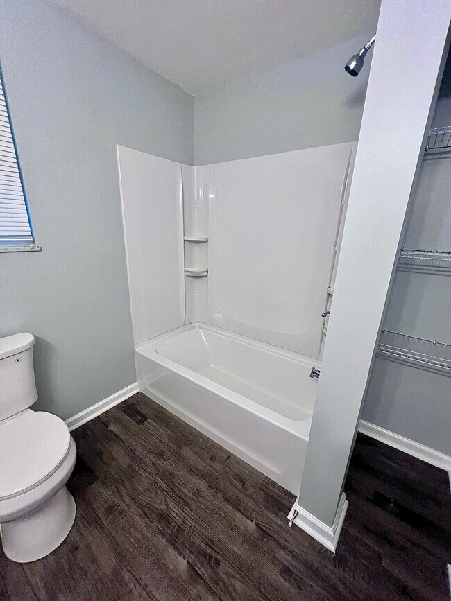 Building Photo - 153 Hanstein Pl
