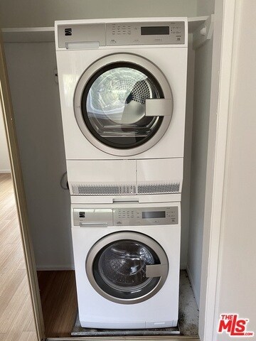 Building Photo - 3219 Colorado Ave