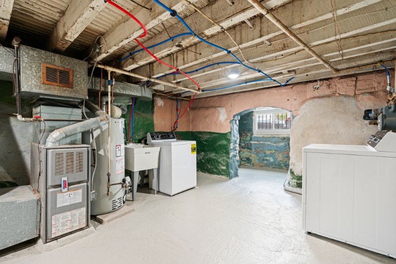 Building Photo - 2528 S 63rd St