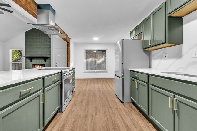 Building Photo - 8439 River Glen Dr