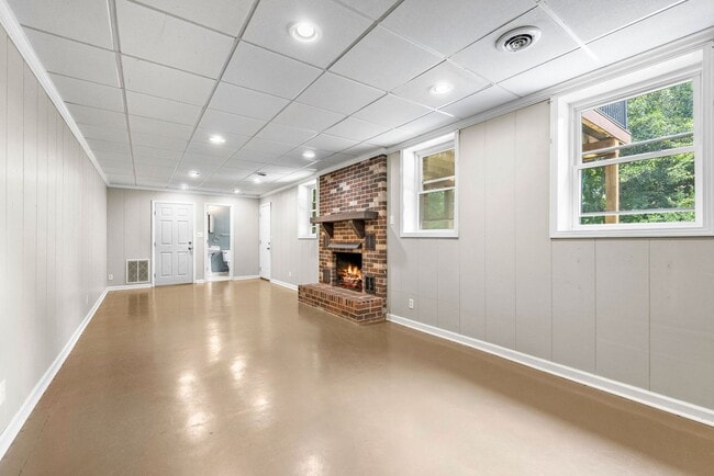 Building Photo - Pet Friendly Three Bedroom with Basement!