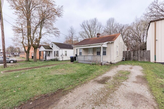 Building Photo - 4060 La Salle Ave