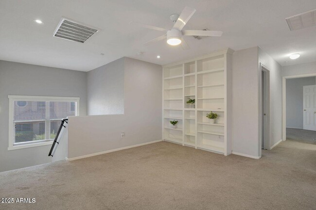 Building Photo - 7500 E Deer Valley Rd