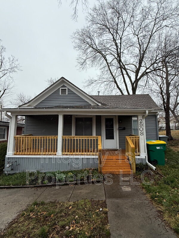 Building Photo - 2908 W 44th Ave