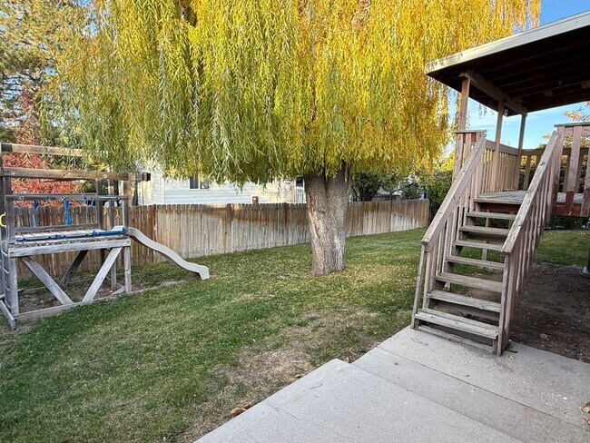 Building Photo - Upstairs Apartment Available-Two Bedroom, One Bath