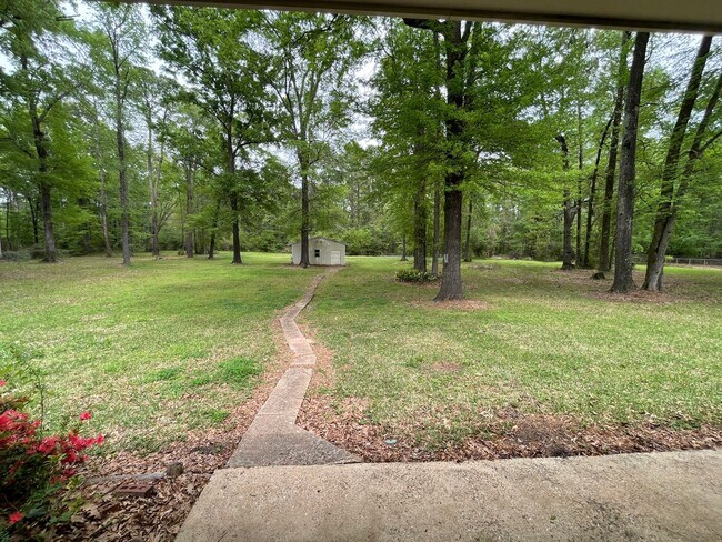 Building Photo - Beautiful 3 Bedroom Shreveport Home