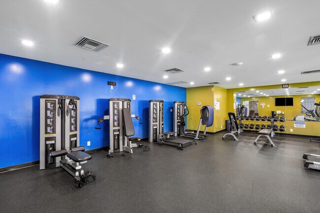 Building Photo - 2400 DC Country Club Boulevard
