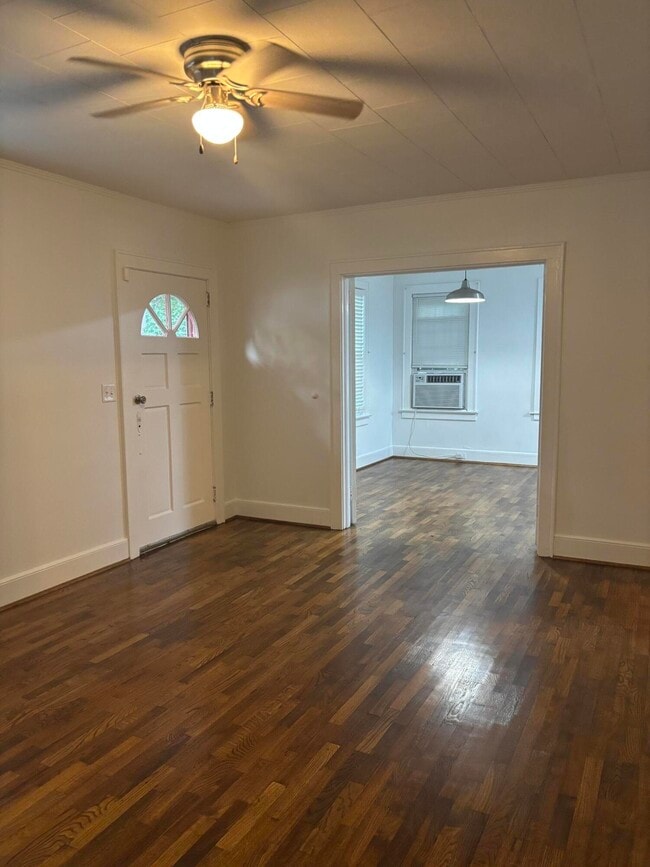 Building Photo - 401 N Magnolia St