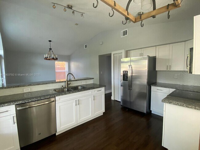 Building Photo - 7830 SW 161st Pl