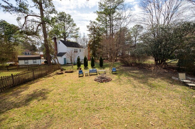 Building Photo - Beautiful 4 Bedroom 3 Bathroom Home in North Chesterfield ***Available Early April***
