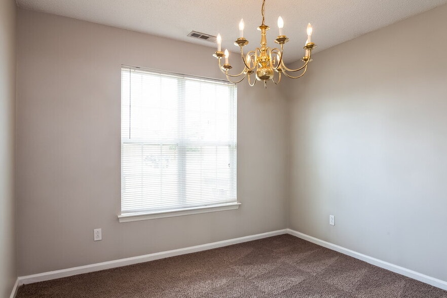 Building Photo - 4321 Windjammer Ct SW