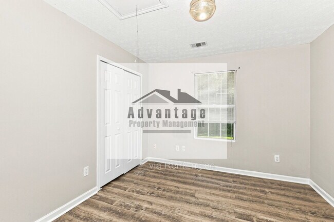 Building Photo - 10422 Tobano Trail