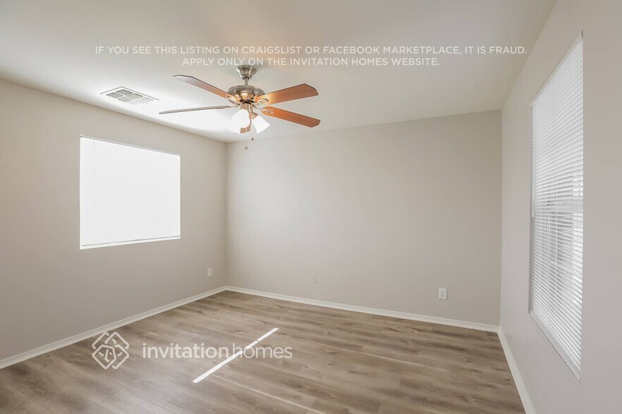 Building Photo - 3927 S 53rd Ave