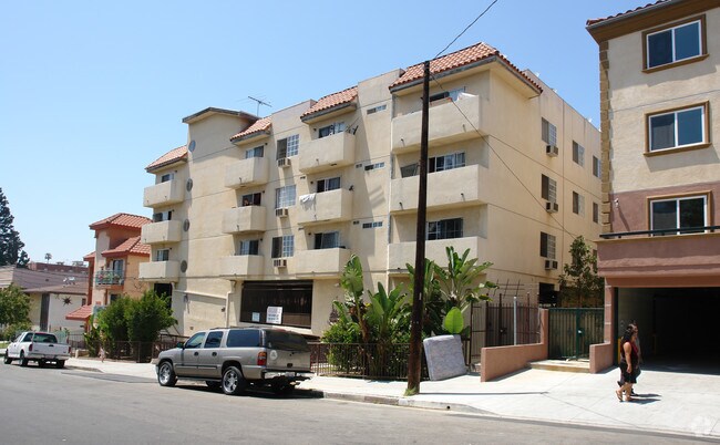 Building Photo - 2833 Francis Ave