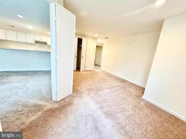 Building Photo - 4342 Pembrook Village Dr