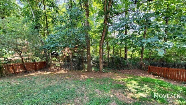 Building Photo - 203 Rose Valley Woods Dr