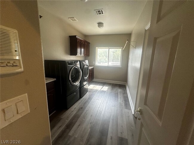 Building Photo - 8623 Golden Canyon Rd