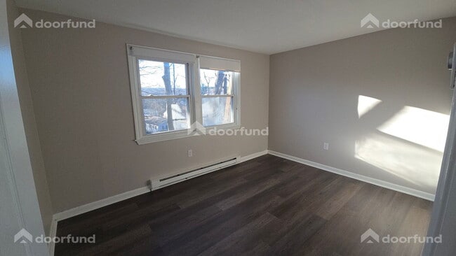 Building Photo - 208 Columbus St